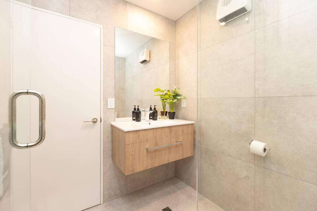 Inner City Luxury With Free Parking Κράισττσερτς Εξωτερικό φωτογραφία